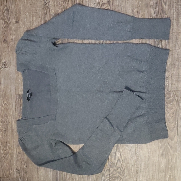 NWOT Jacob Long Princess Sleeve Grey Sweater sz XS - Picture 1 of 7